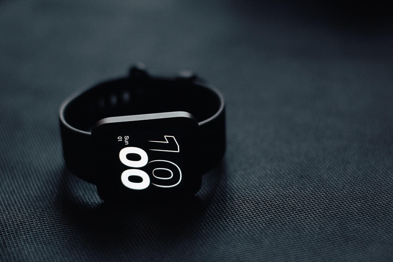 smartwatch, technology, watch, time, device, wireless, smart, digital, modern, mobile, gadget, electronic, wristwatch, wearable, touchscreen, wearable tech, sportswear, smartwatches, running gear, sports technology, object, modern technology, smart devices, sports gear, time management, smartwatch, smartwatch, smartwatch, smartwatch, smartwatch, technology on Affordable Smart Living